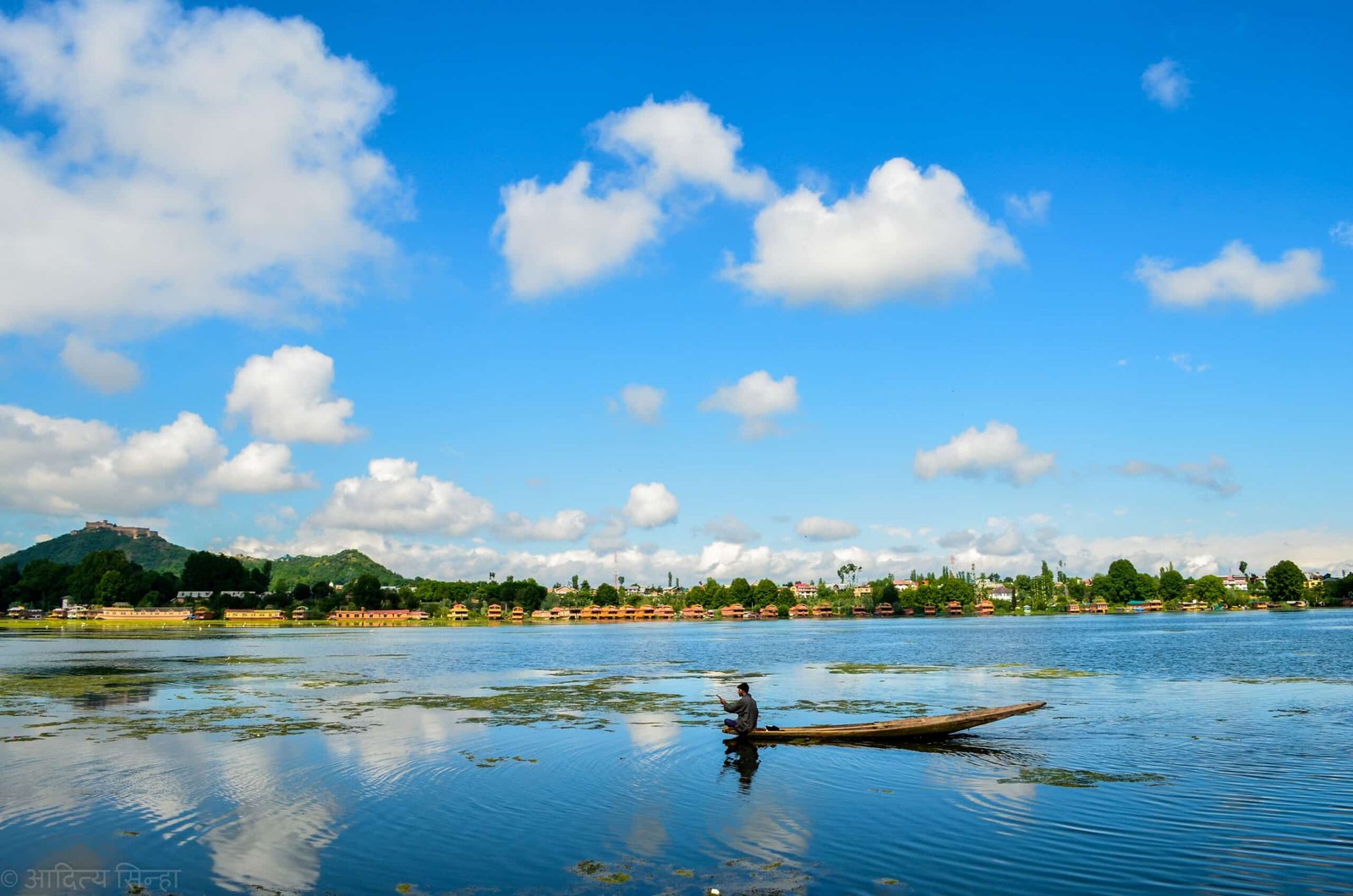 sceneric view of boating in Nigeen Lake