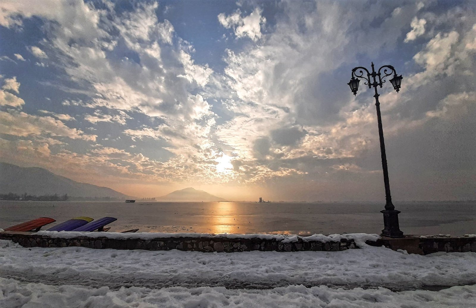 Srinagar in November with snow, Dal Lake, and sunrise view