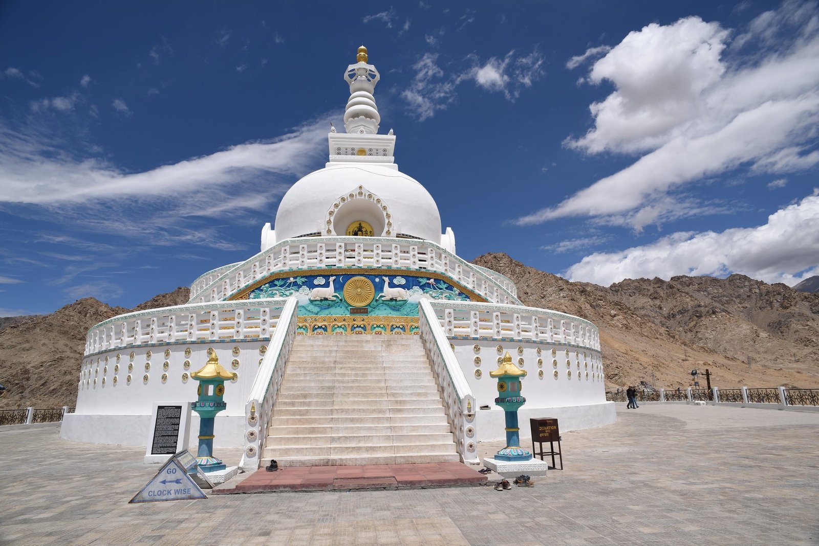 Shanti Stupa in Leh with mountains in the background
